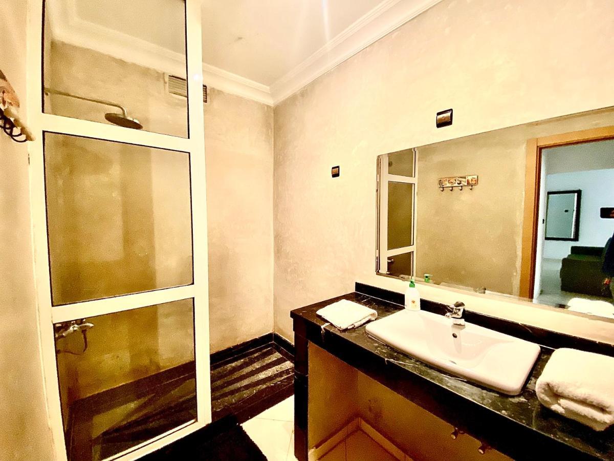 Anfa 28 - 2 Bedrooms - Well Located Apartment - Large And Pleasant Casablanca Eksteriør bilde